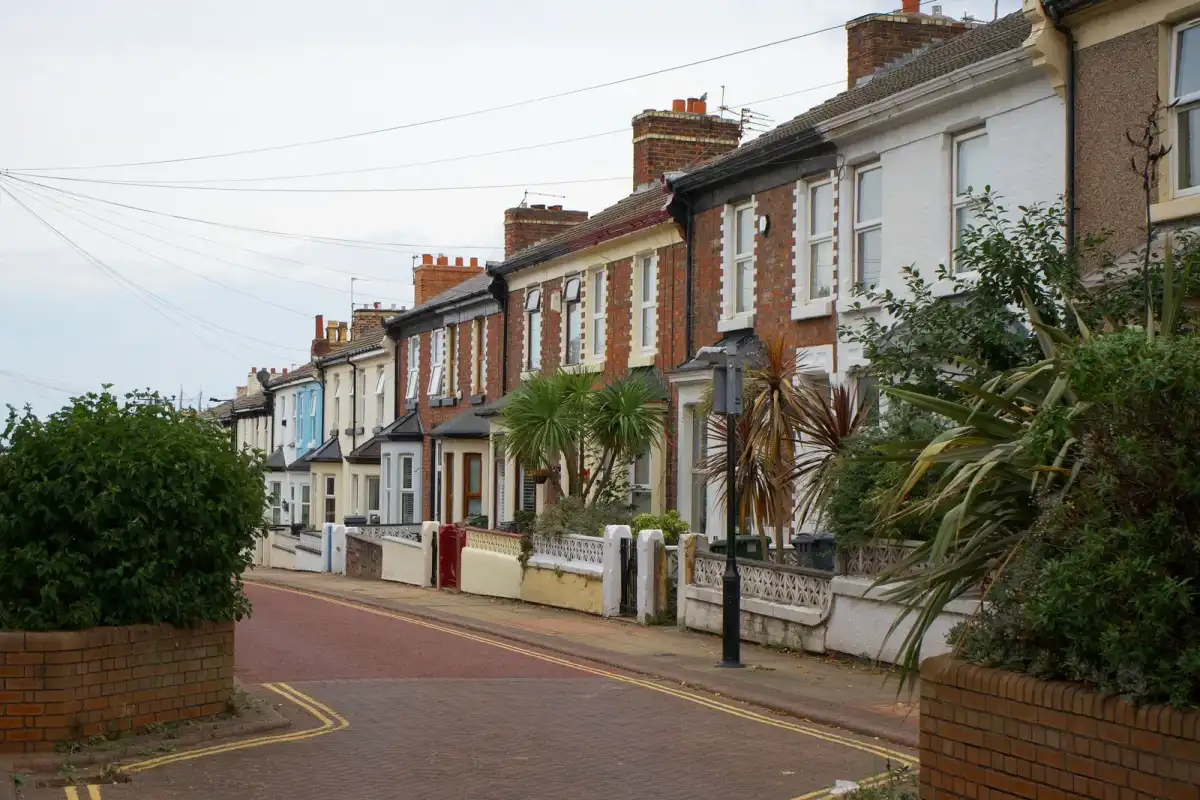 Residential street of terraced houses – residential locksmith Runcorn coverage across the city by Locksmith Runcorn